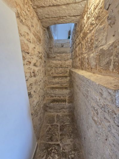 Image No.27-1 Bed House for sale