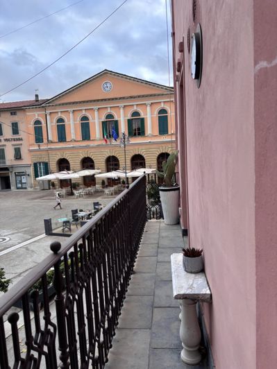 Image No.11-2 Bed House for sale