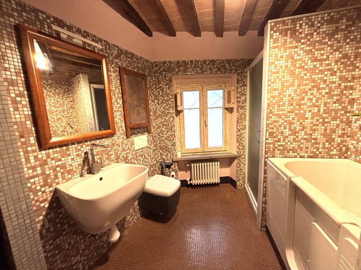 Image No.21-2 Bed House for sale