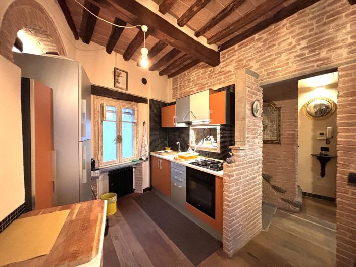 Image No.4-2 Bed House for sale