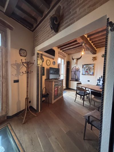 Image No.7-2 Bed House for sale