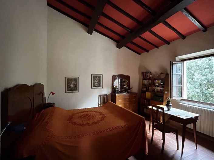 Image No.29-5 Bed House for sale