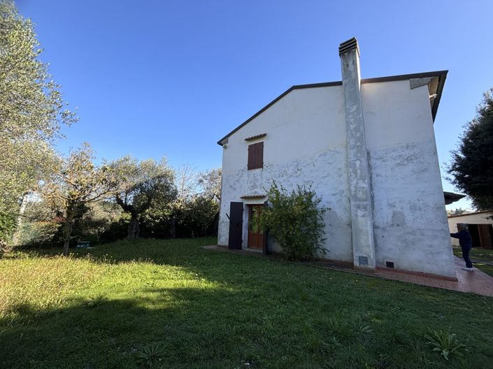 Image No.4-5 Bed House for sale