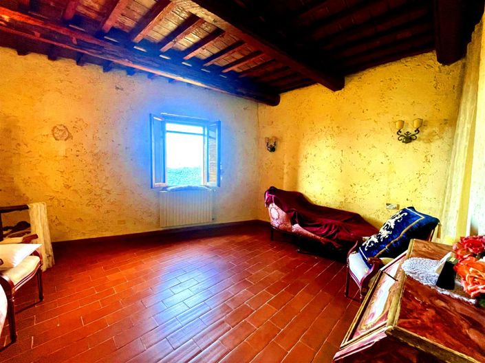 Image No.19-3 Bed House for sale