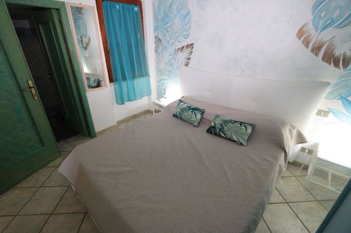 Image No.28-3 Bed House for sale