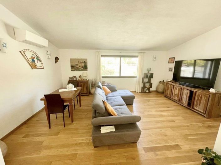 Image No.20-2 Bed House for sale