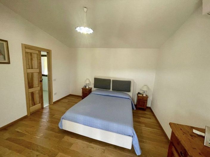 Image No.28-2 Bed House for sale