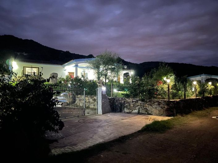 Image No.9-2 Bed House for sale