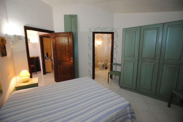 Image No.13-4 Bed House for sale