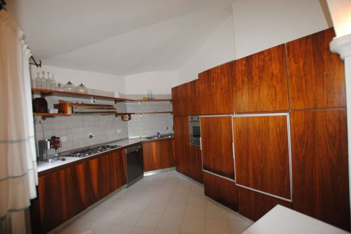 Image No.9-4 Bed House for sale