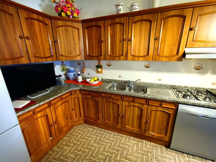 Image No.13-5 Bed House for sale