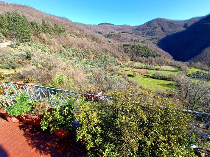 Image No.23-5 Bed House for sale