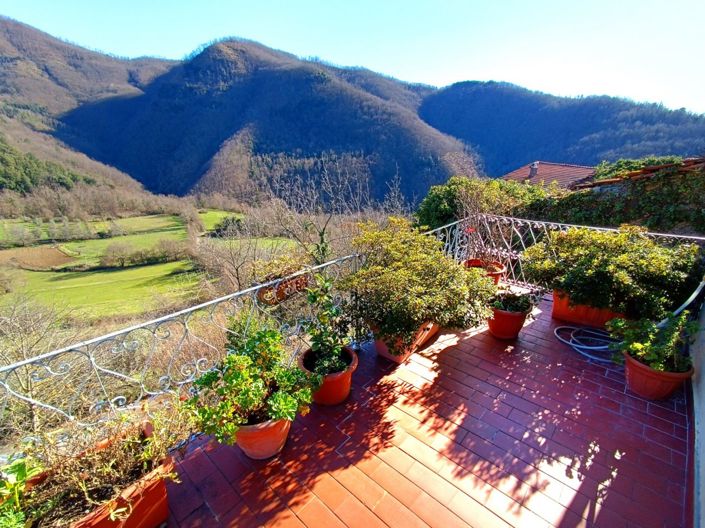 Image No.26-5 Bed House for sale