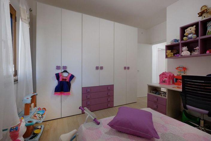 Image No.24-5 Bed House for sale