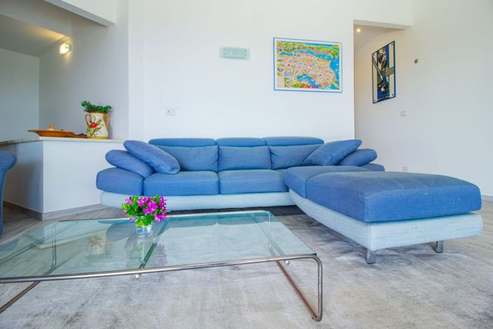 Image No.22-4 Bed House for sale