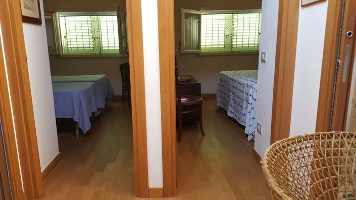 Image No.18-2 Bed House for sale