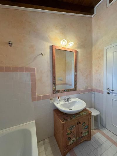 Image No.28-2 Bed House for sale