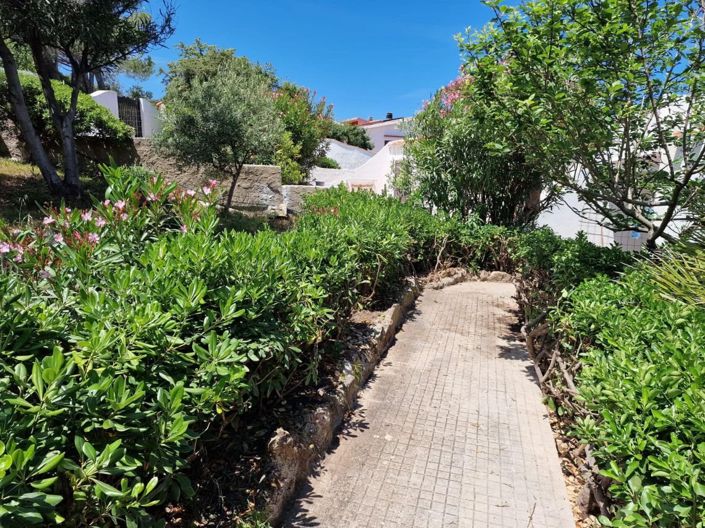 Image No.15-4 Bed House for sale