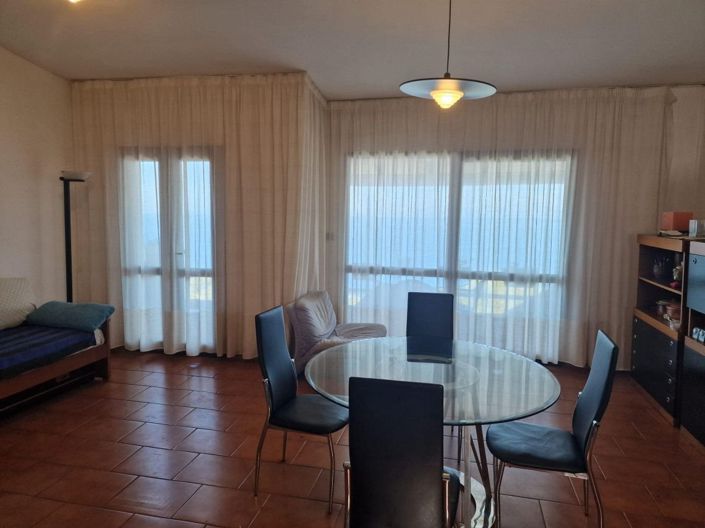 Image No.19-4 Bed House for sale