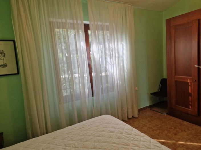 Image No.30-4 Bed House for sale