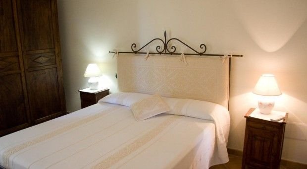 Image No.22-4 Bed House for sale