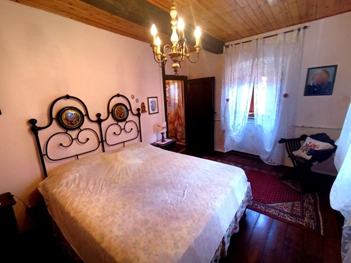 Image No.18-3 Bed House for sale