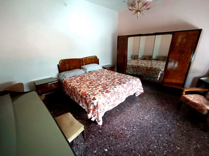 Image No.11-4 Bed House for sale