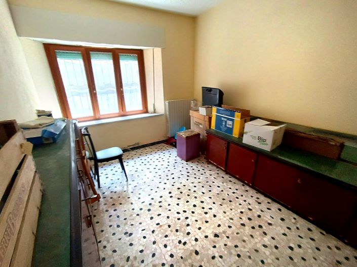 Image No.13-4 Bed House for sale