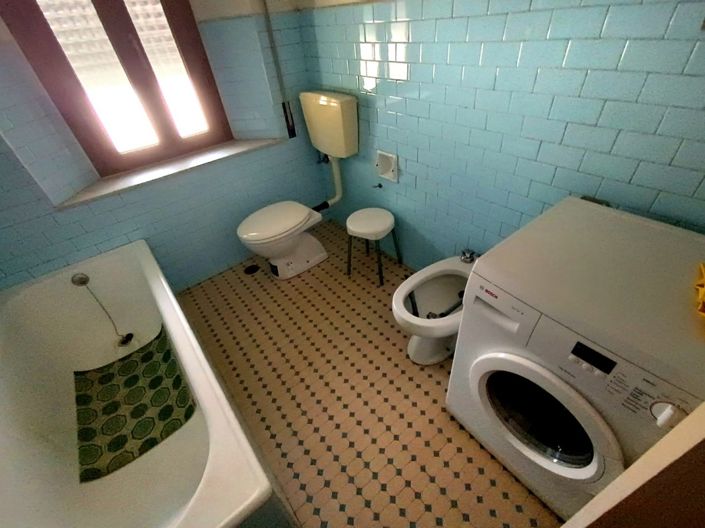 Image No.18-4 Bed House for sale