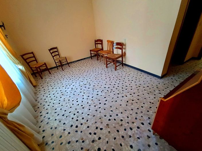 Image No.9-4 Bed House for sale