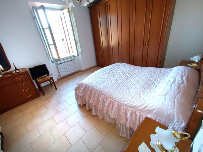 Image No.28-5 Bed Country House for sale