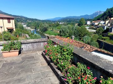 d1733040520251411104