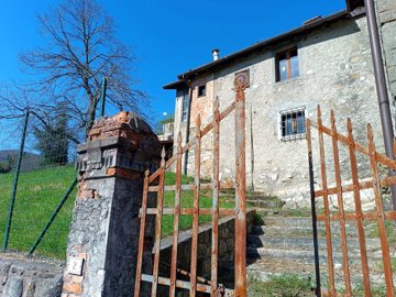 d1729040520251352393