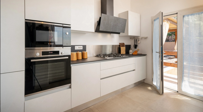 Image No.12-5 Bed House for sale