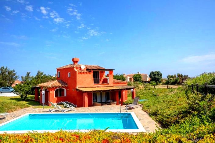 Image No.2-4 Bed House for sale