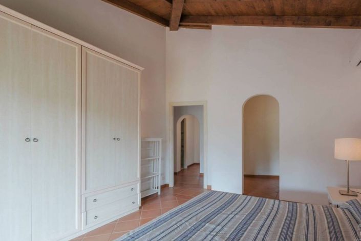 Image No.26-4 Bed House for sale