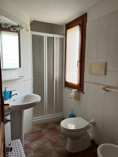 Image No.21-3 Bed House for sale