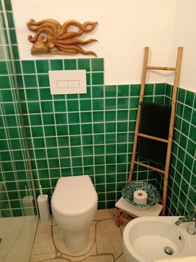 Image No.18-3 Bed House for sale