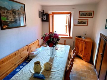 d18441805202510391712