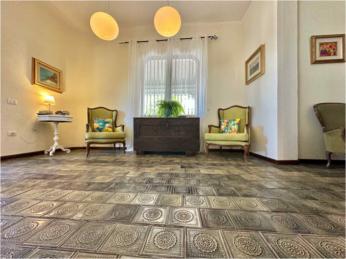 Image No.23-4 Bed House for sale