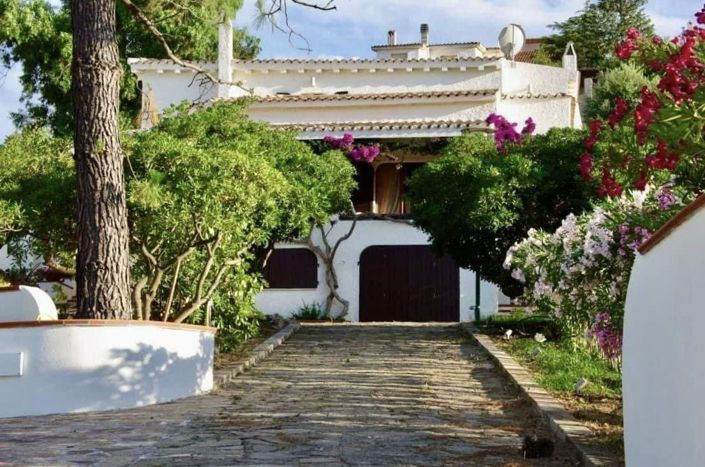 Image No.6-4 Bed House for sale