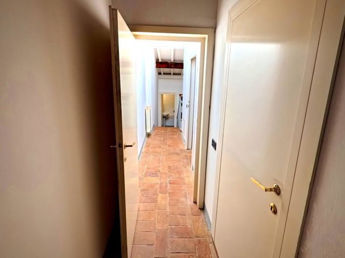 Image No.20-2 Bed House for sale