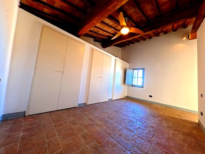 Image No.24-2 Bed House for sale