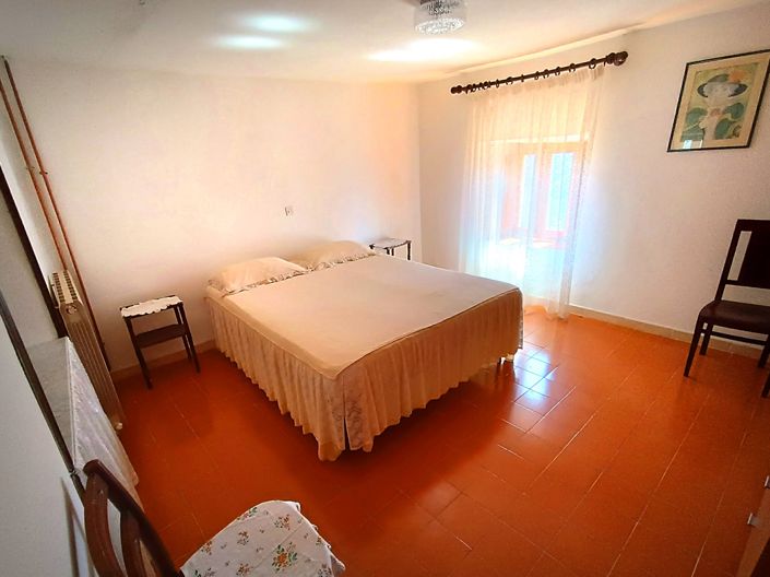 Image No.23-5 Bed House for sale