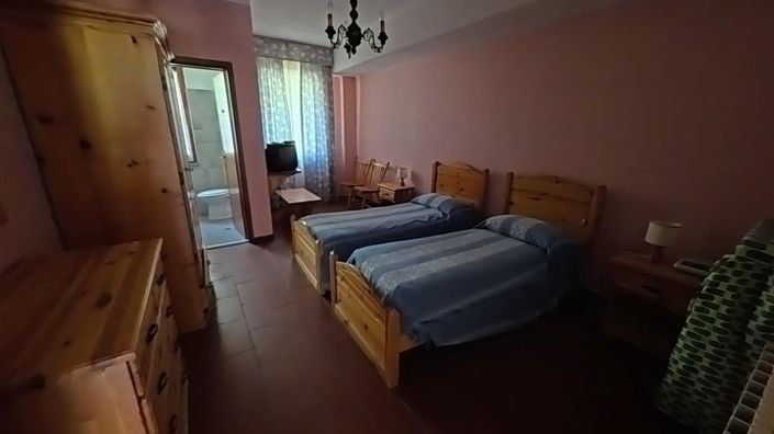 Image No.30-19 Bed Hotel for sale