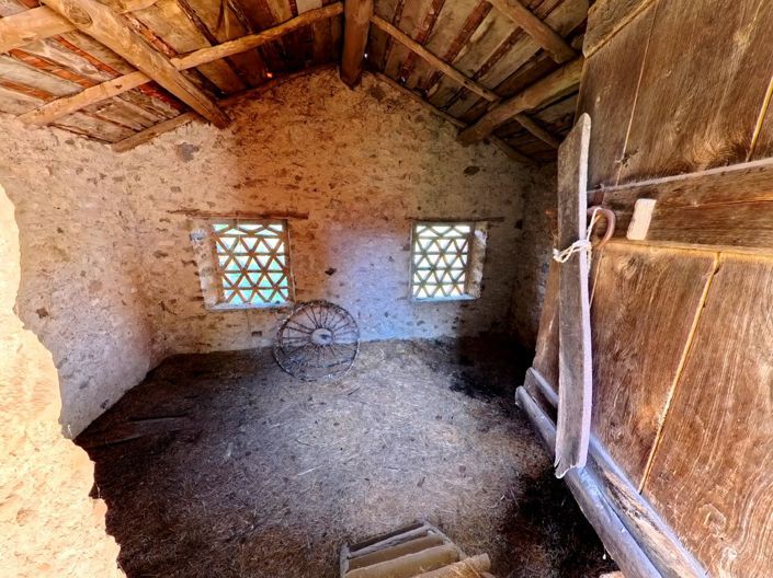 Image No.26-4 Bed Country House for sale