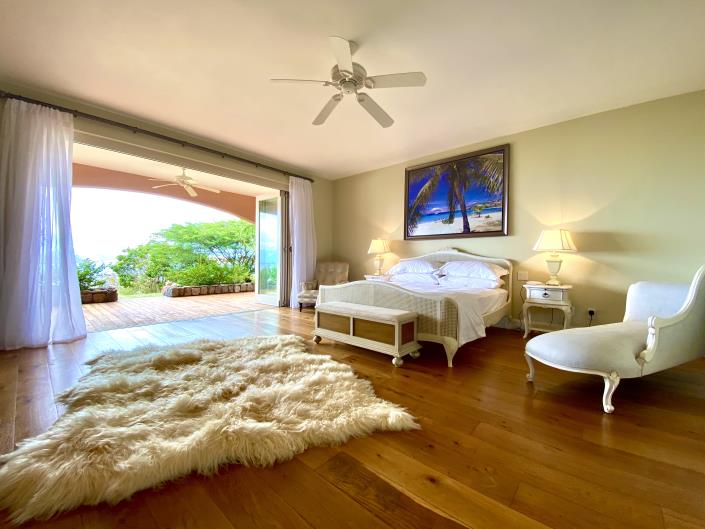 Image No.13-4 Bed Villa / Detached for sale