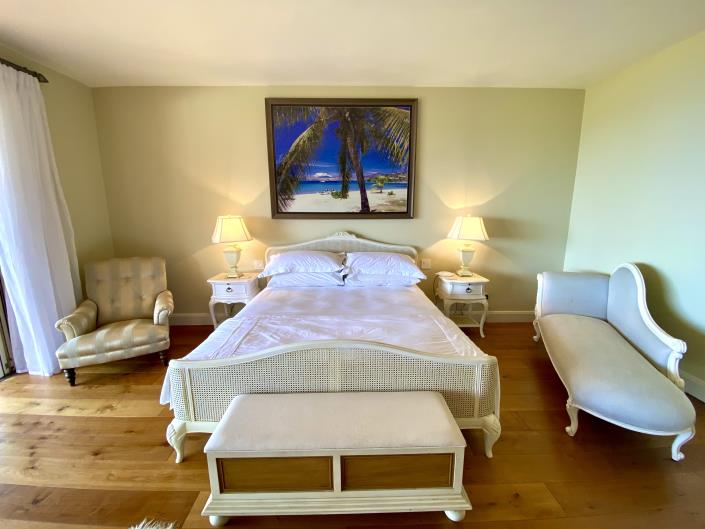 Image No.18-4 Bed Villa / Detached for sale