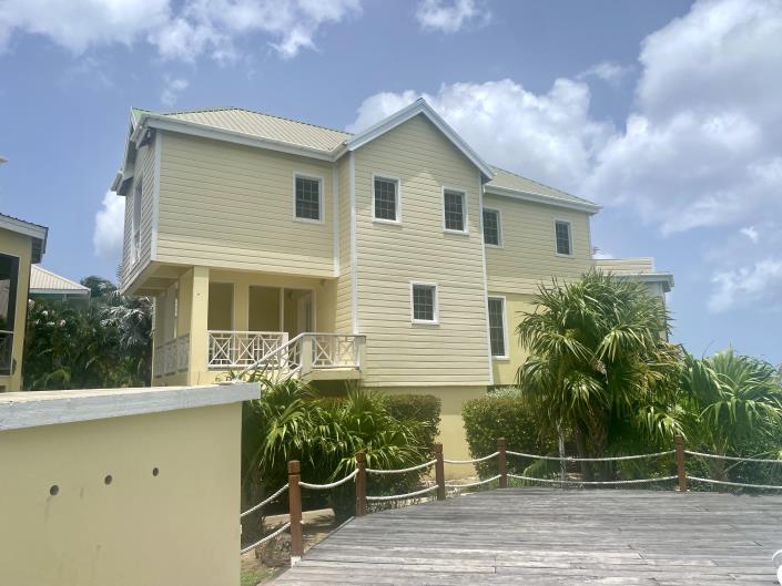 Image No.20-2 Bed Townhouse for sale