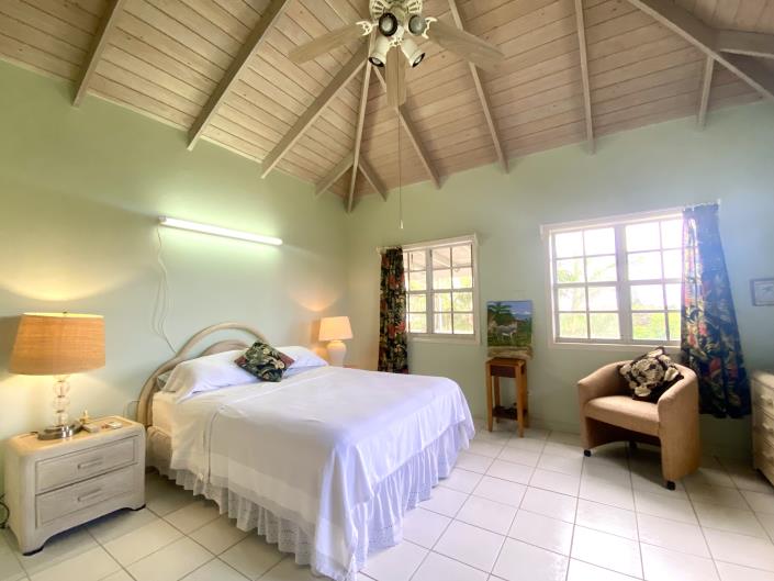 Image No.9-2 Bed Villa / Detached for sale